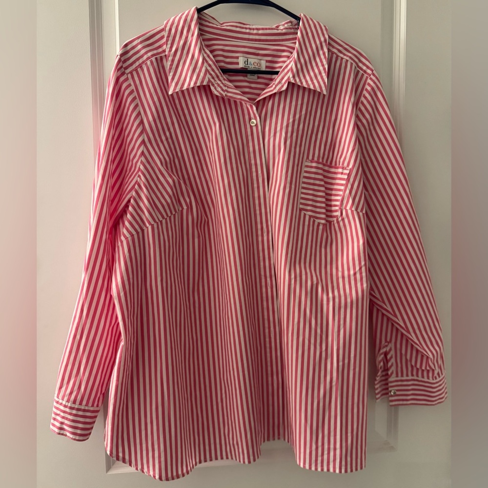 #2436 - Denim + Company Pink & White Stripe Long Sleeve Button Down Blouse